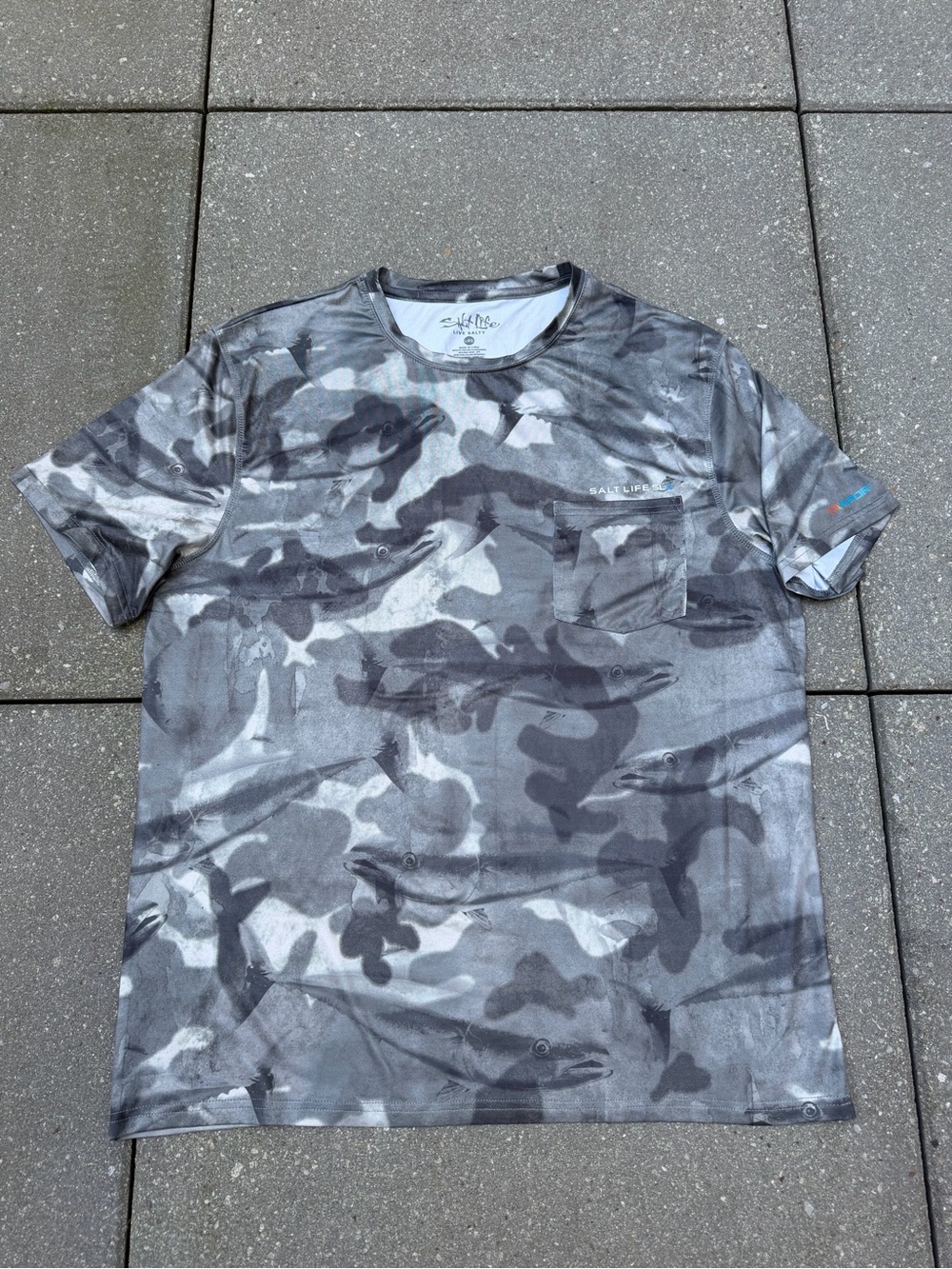 Salt Life SLX UVapor Men’s Large Performance Fishing Fish Print Shirt